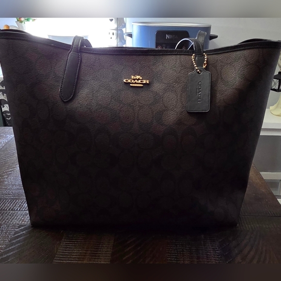 Coach City Tote Bag - Picture 4 of 12